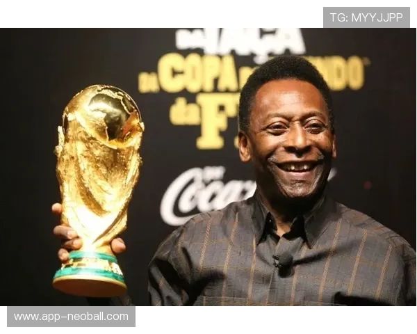 英超推出新包容性倡议“With Pride”，球员无需个人佩戴彩虹元素标识